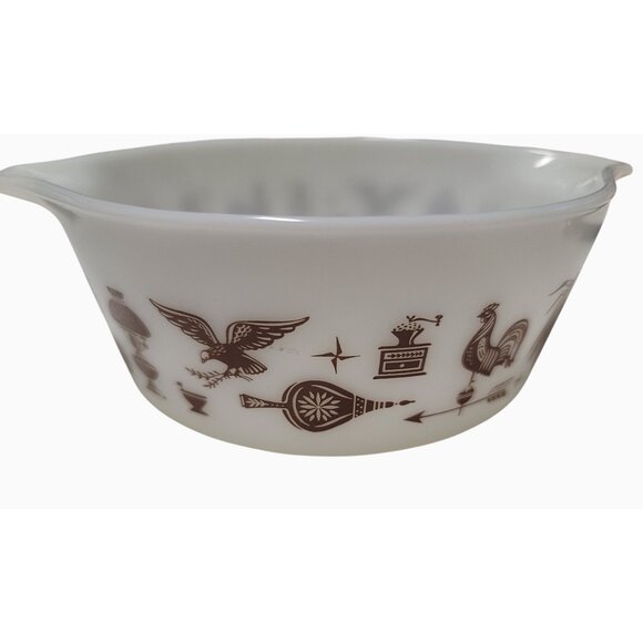 Vintage Pyrex 1 1/2 Quart Mixing Bowl With Brown Colonial Pattern - Picture 5 of 9